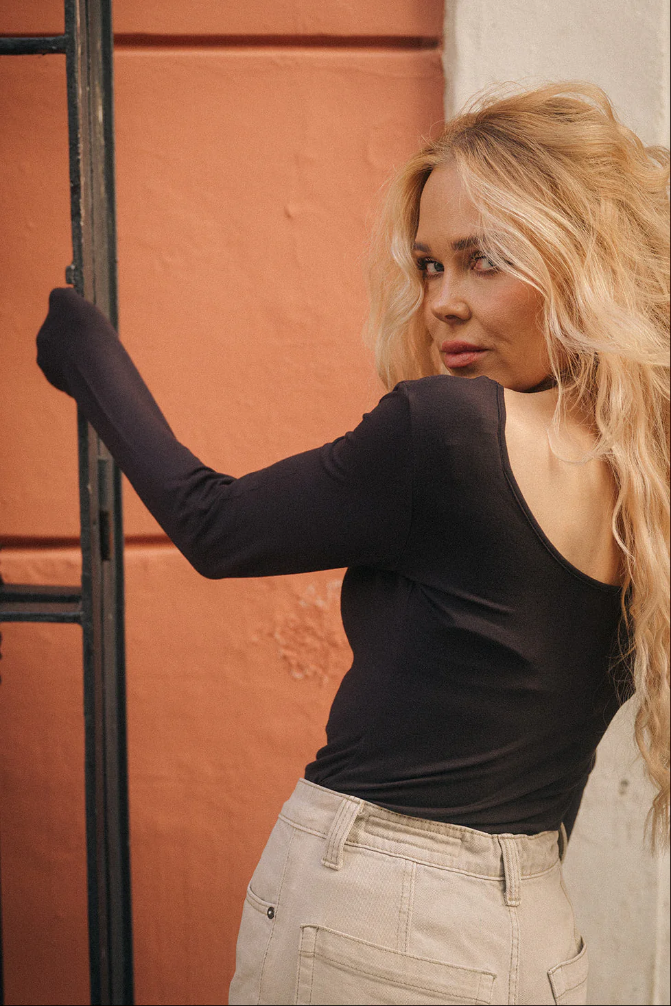 Scoop Back Top, Black Naia™ - Image 5