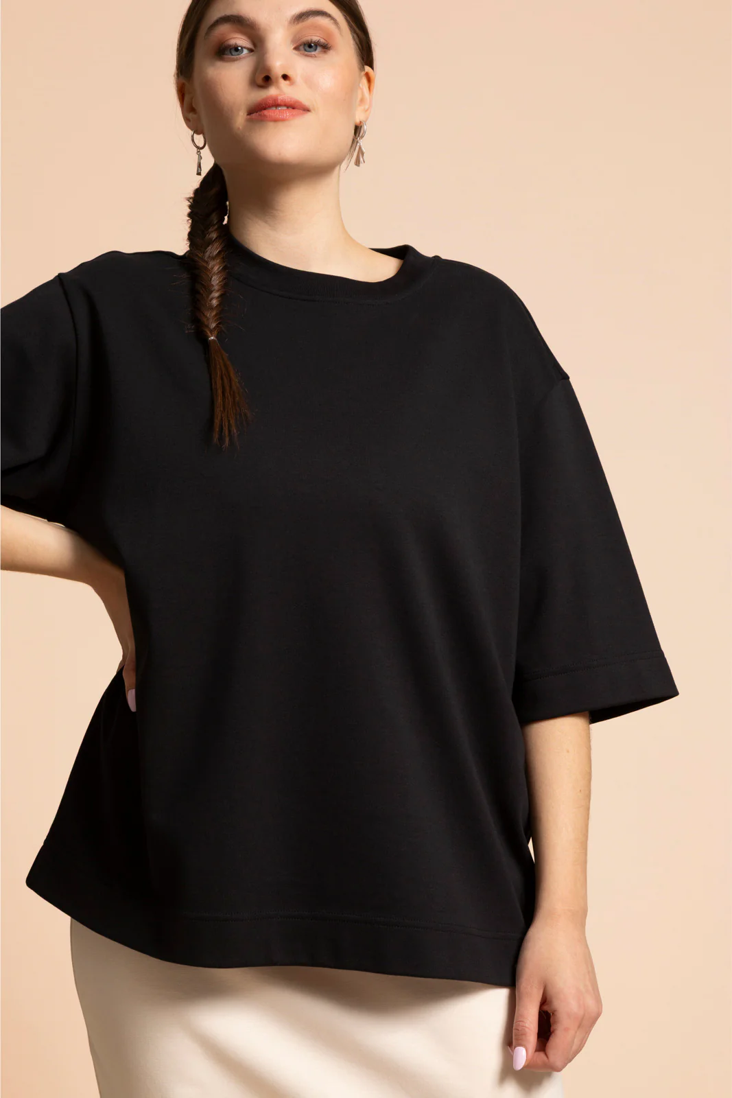 The Relaxed T-shirt, Black - Image 4
