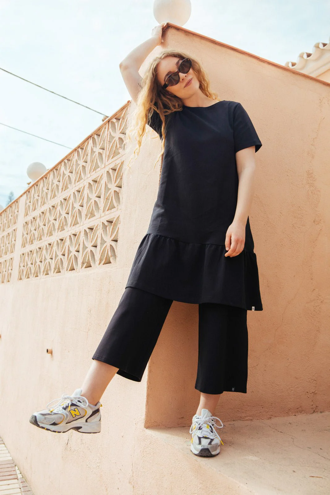Ruffle T-shirt Dress, Black - Image 5
